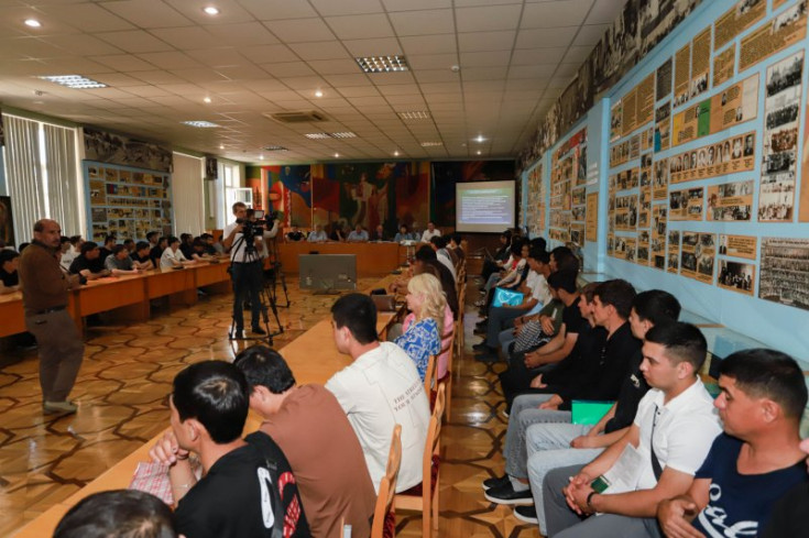 Foreign Students and Ethnic Adyghe Community Members Briefed on Repatriation Support Measures and Legal Aspects of Life in Russia