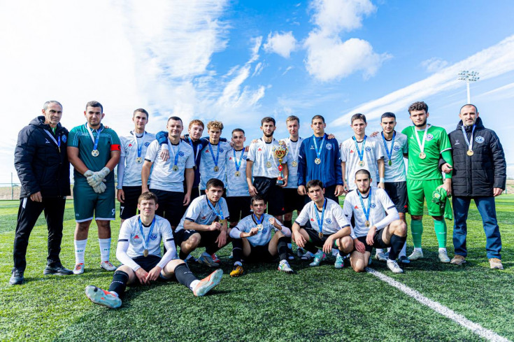 Футбольная команда «АГУ» продолжает подготовку к новому сезону НСФЛ