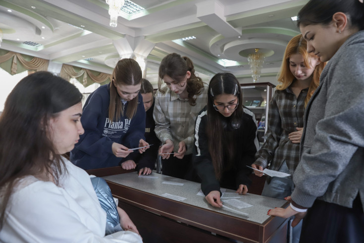 Студенты педагогической направленности Адыгейского государственного университета успешно завершили обучение основам вожатской деятельности